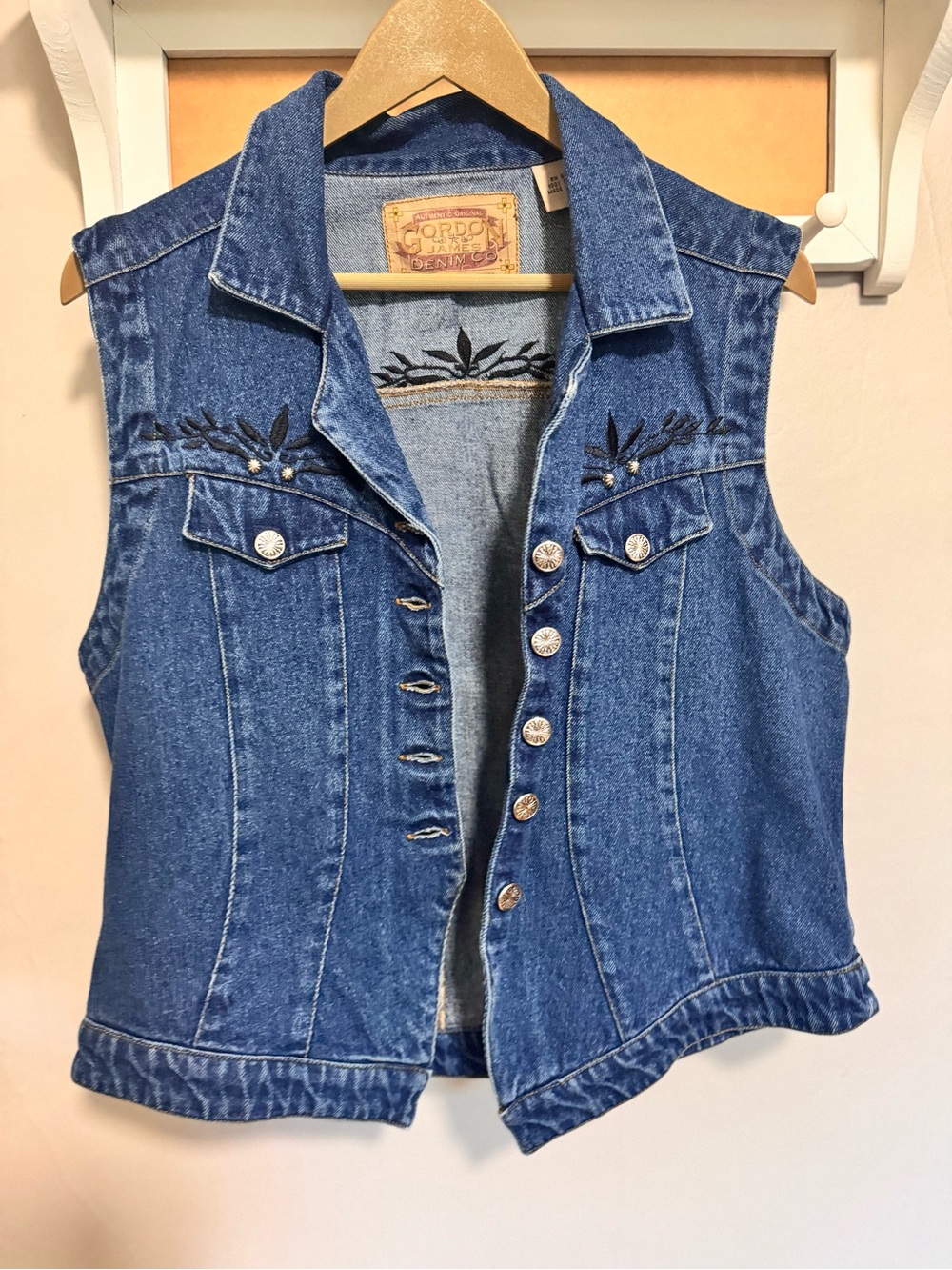 Women's Vintage Blue Denim Sleeveless Embroidered Vest